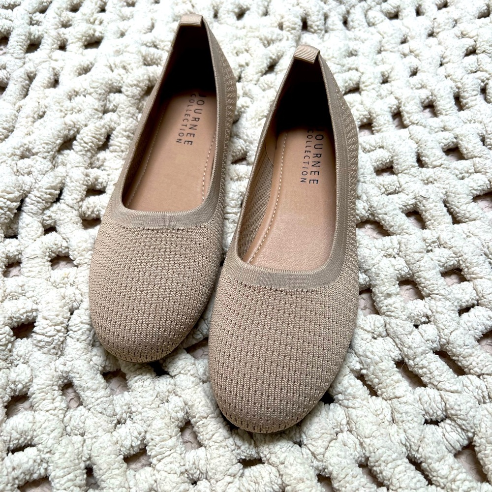 Journee Collection Women's Maryann Flats Women's Shoes